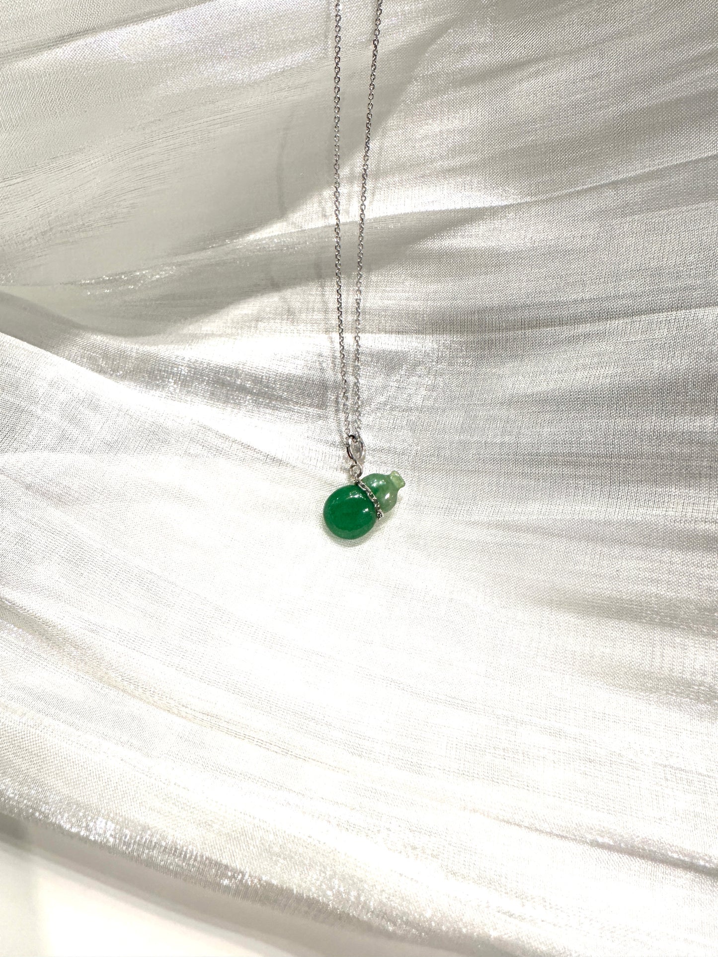 Wulu K Pendant