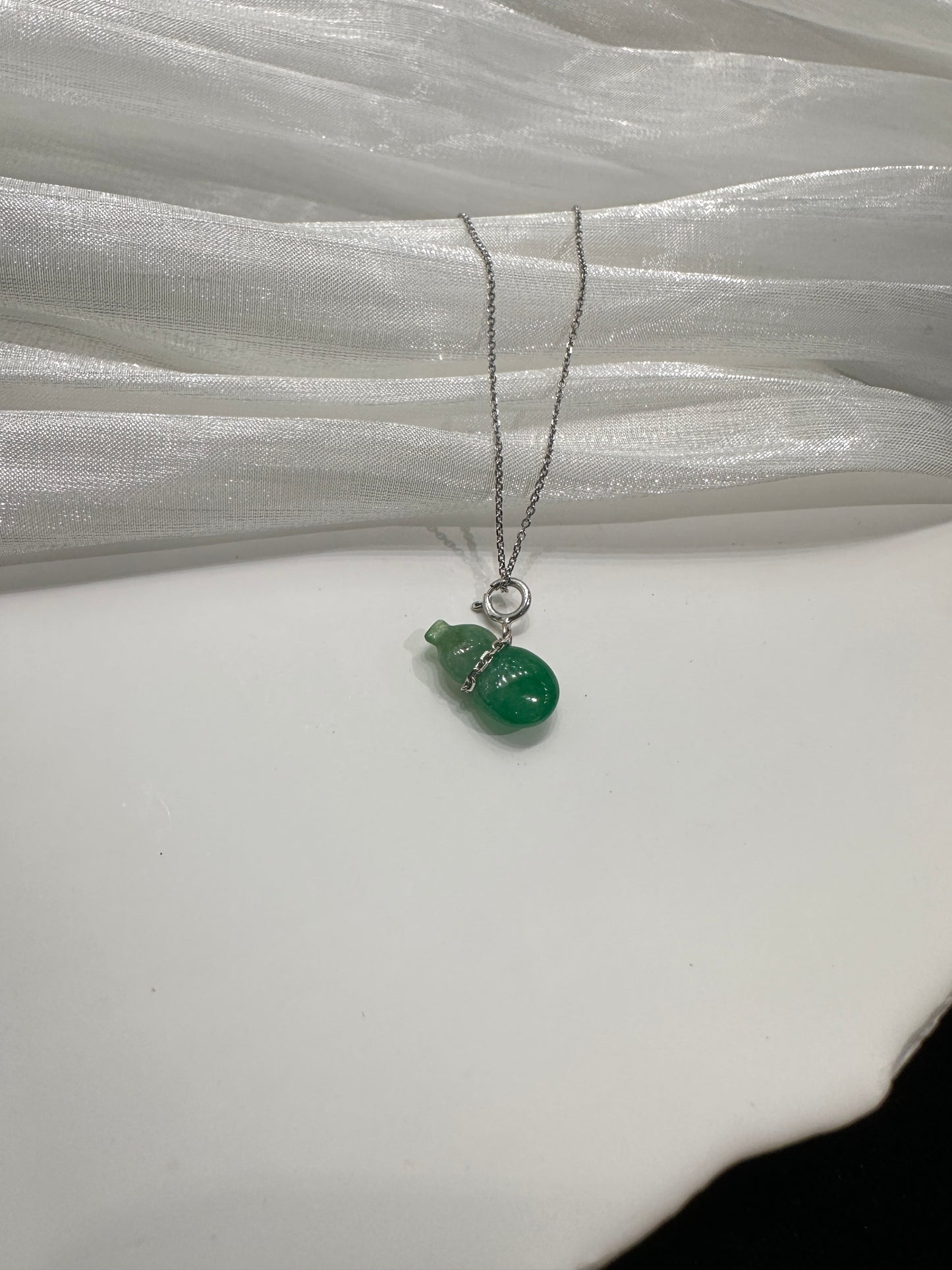 Wulu K Pendant
