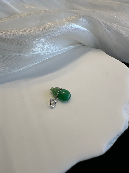 Wulu K Pendant